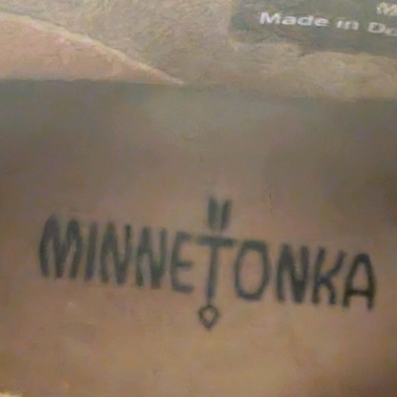 Minnetonka Suede Brown‎ Ankle Boots with Side Tassels & Wood Heel Women's Size 8 - Picture 9 of 9